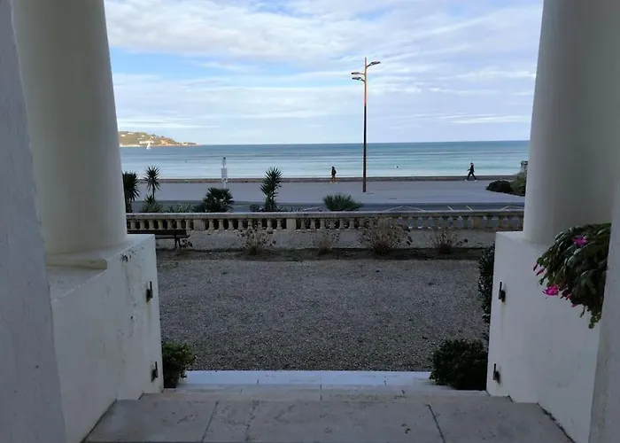 Appt Exceptionnel-spacieux-vue Plage-garage Appartamento